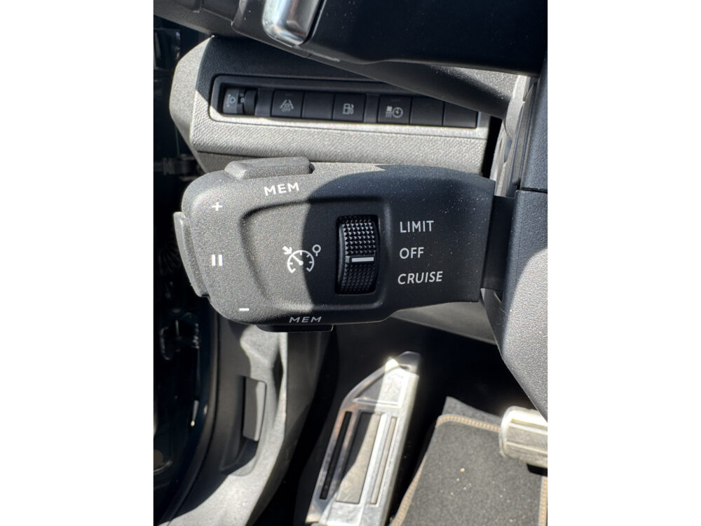 Peugeot 3008 1.6 HYbrid 225 Road Trip // NAVI // TREKHAAK // DODENHOEK // CLIMA // CRUISE // 20