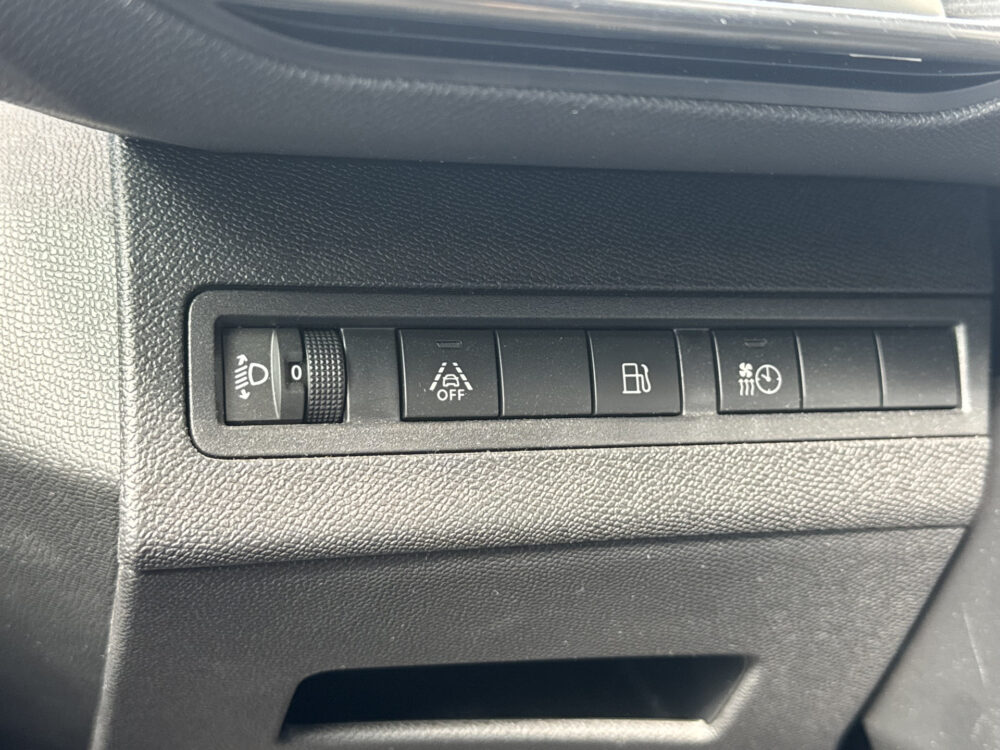 Peugeot 3008 1.6 HYbrid 225 Road Trip // NAVI // TREKHAAK // DODENHOEK // CLIMA // CRUISE // 22
