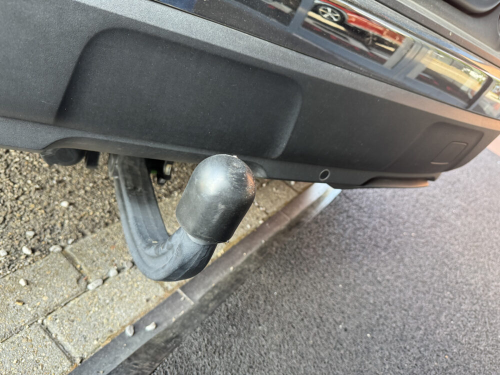 Peugeot 3008 1.6 HYbrid 225 Road Trip // NAVI // TREKHAAK // DODENHOEK // CLIMA // CRUISE // 26