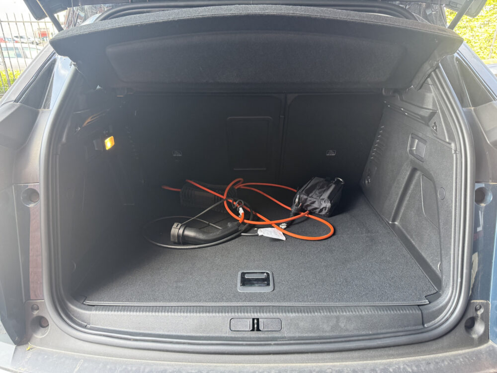 Peugeot 3008 1.6 HYbrid 225 Road Trip // NAVI // TREKHAAK // DODENHOEK // CLIMA // CRUISE // 28