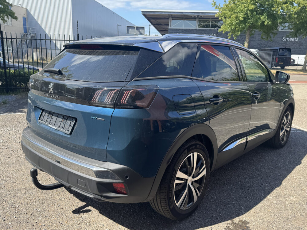 Peugeot 3008 1.6 HYbrid 225 Road Trip // NAVI // TREKHAAK // DODENHOEK // CLIMA // CRUISE // 4