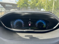 Peugeot 3008 1.6 HYbrid 225 Road Trip // NAVI // TREKHAAK // DODENHOEK // CLIMA // CRUISE // 47