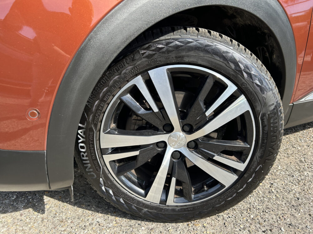 Peugeot 3008 1.2 PureTech Allure // NAVI + CARPLAY // PDC V+A // PANO/SCHUIFKANTELDAK // CAMERA // TREKHAAK!! 28