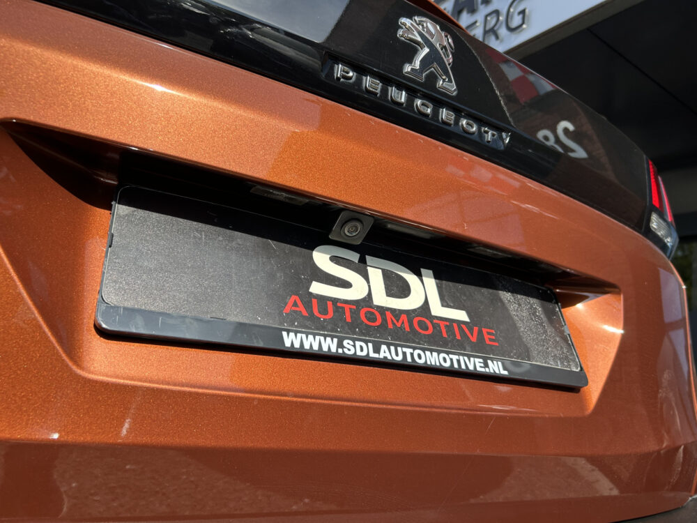 Peugeot 3008 1.2 PureTech Allure // NAVI + CARPLAY // PDC V+A // PANO/SCHUIFKANTELDAK // CAMERA // TREKHAAK!! 32