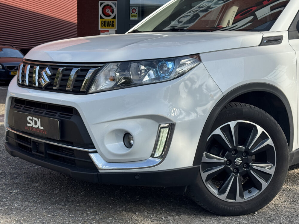Suzuki Vitara 1.4 Boosterjet Stijl // NAVI // CAMERA // CLIMA // ADAPTIVE CRUISE // SCHUIF / KANTEL DAK // 5
