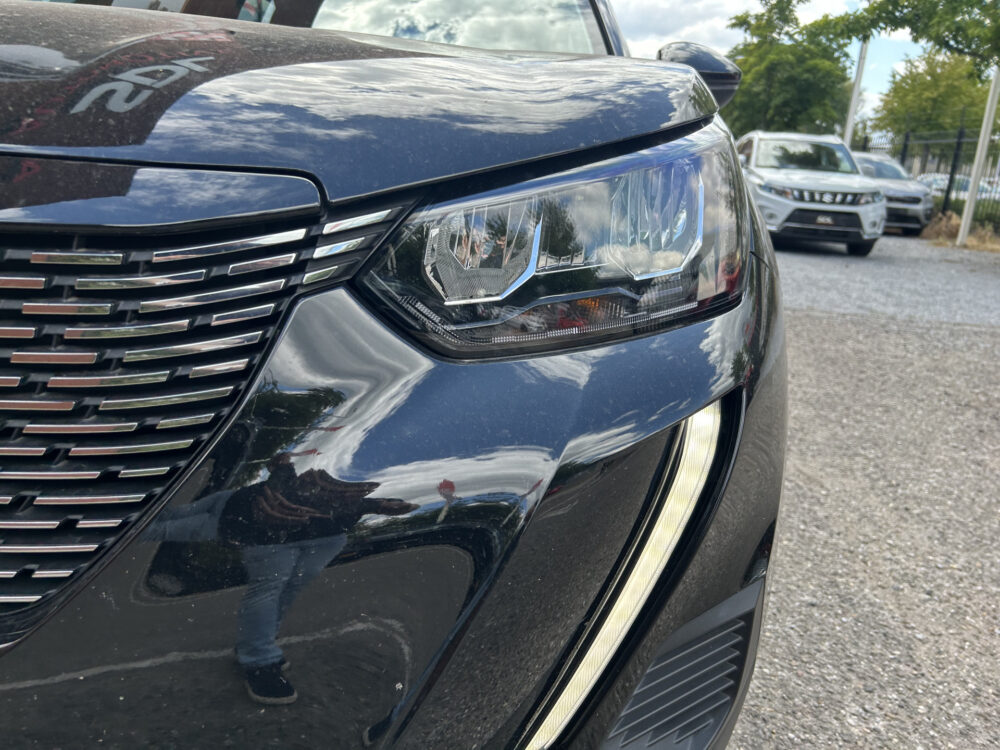 Peugeot 2008 1.2 PureTech Allure // LED // NAVI + CARPLAY // CAMERA // PDC // CLIMA 23