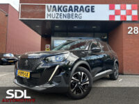 Peugeot 2008 1.2 PureTech Allure // LED // NAVI + CARPLAY // CAMERA // PDC // CLIMA 31