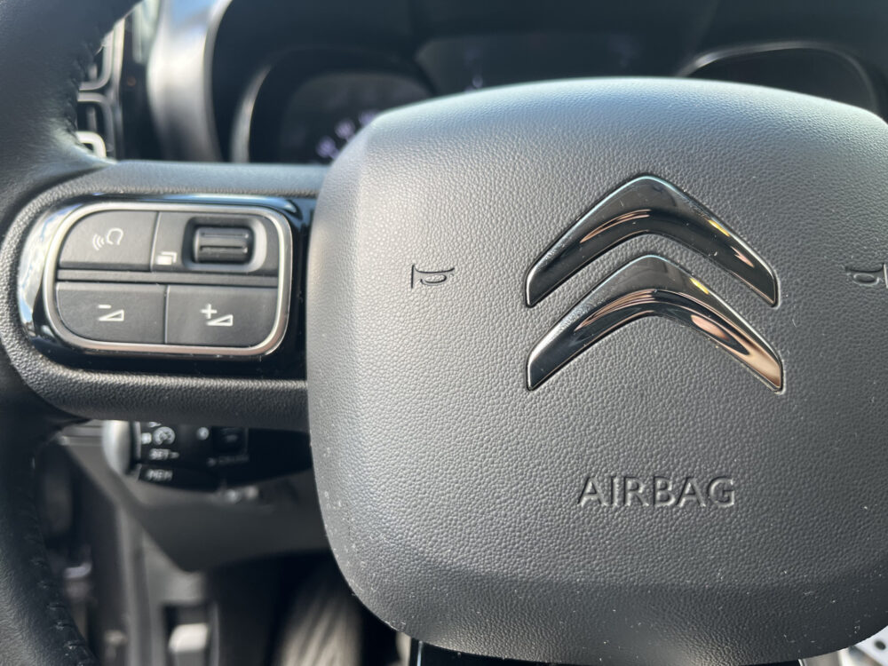 Citroën C3 Aircross 1.2 PureTech Shine // TREKHAAK // NAVI // CLIMA // PDC // CRUISE // DAB RADIO // APPLE CARPLAY / ANDROID AUTO // 10