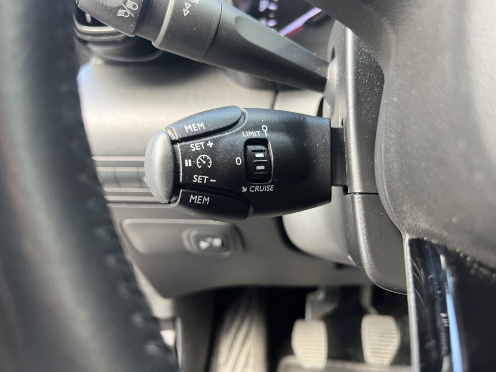Citroën C3 Aircross 1.2 PureTech Shine // TREKHAAK // NAVI // CLIMA // PDC // CRUISE // DAB RADIO // APPLE CARPLAY / ANDROID AUTO // 23