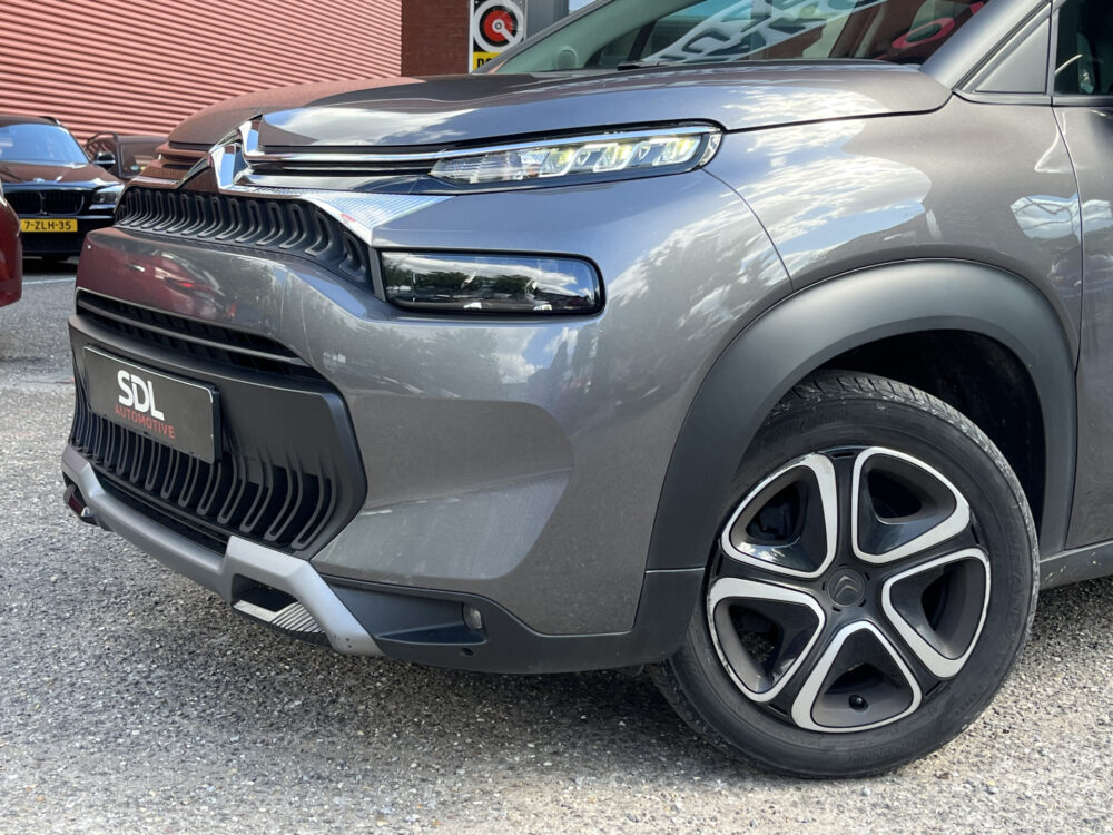 Citroën C3 Aircross 1.2 PureTech Shine // TREKHAAK // NAVI // CLIMA // PDC // CRUISE // DAB RADIO // APPLE CARPLAY / ANDROID AUTO // 5