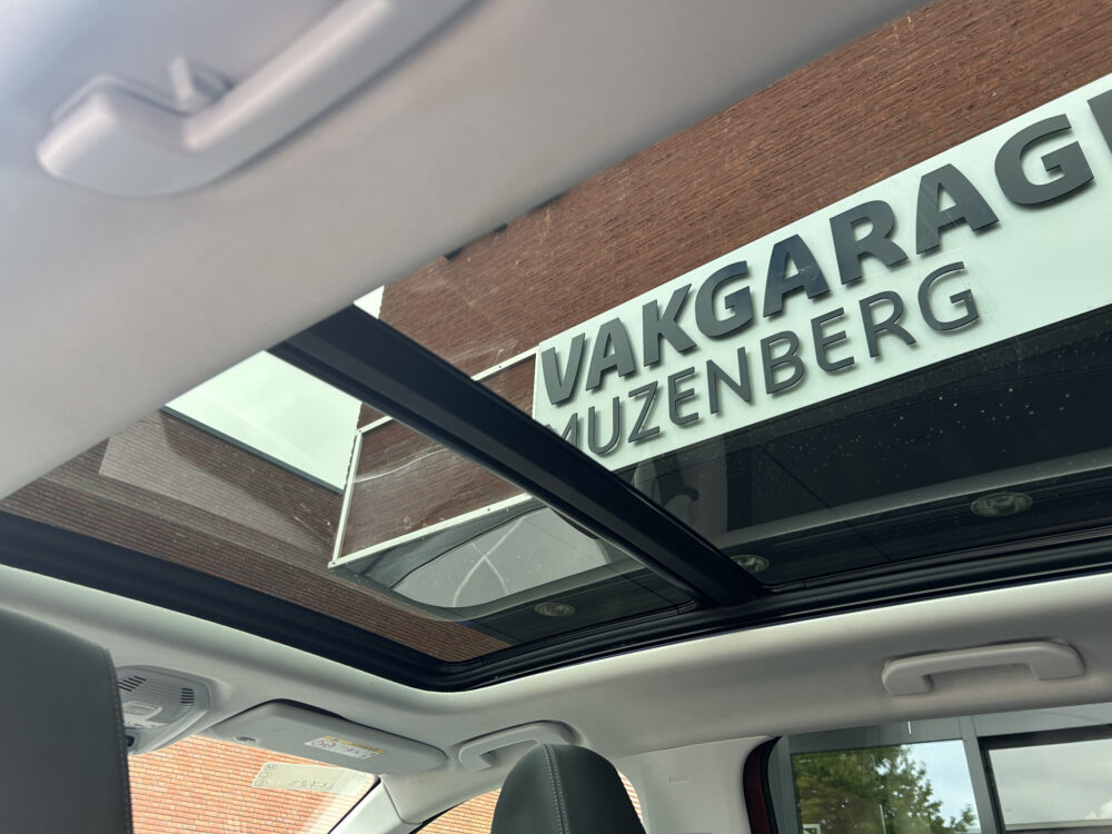 Peugeot 3008 1.2 PureTech Allure // LED // NAVI + CARPLAY // PANO/SCHUIFKANTELDAK // CAMERA // PDC V+A 17