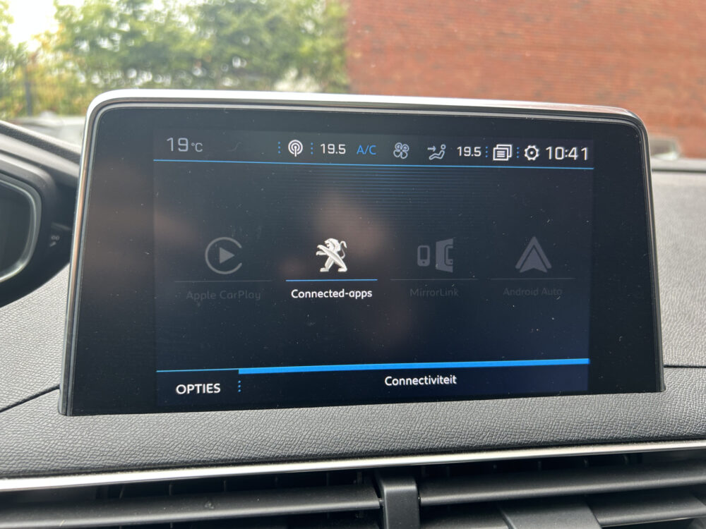Peugeot 3008 1.2 PureTech Allure // LED // NAVI + CARPLAY // PANO/SCHUIFKANTELDAK // CAMERA // PDC V+A 19
