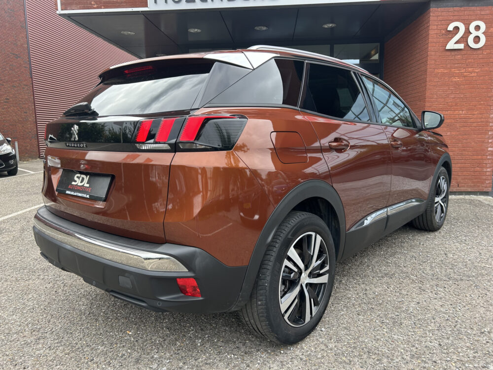 Peugeot 3008 1.2 PureTech Allure // LED // NAVI + CARPLAY // PANO/SCHUIFKANTELDAK // CAMERA // PDC V+A 2