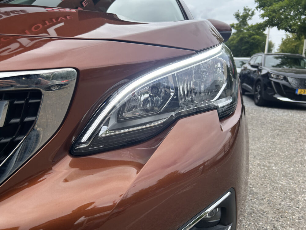 Peugeot 3008 1.2 PureTech Allure // LED // NAVI + CARPLAY // PANO/SCHUIFKANTELDAK // CAMERA // PDC V+A 25