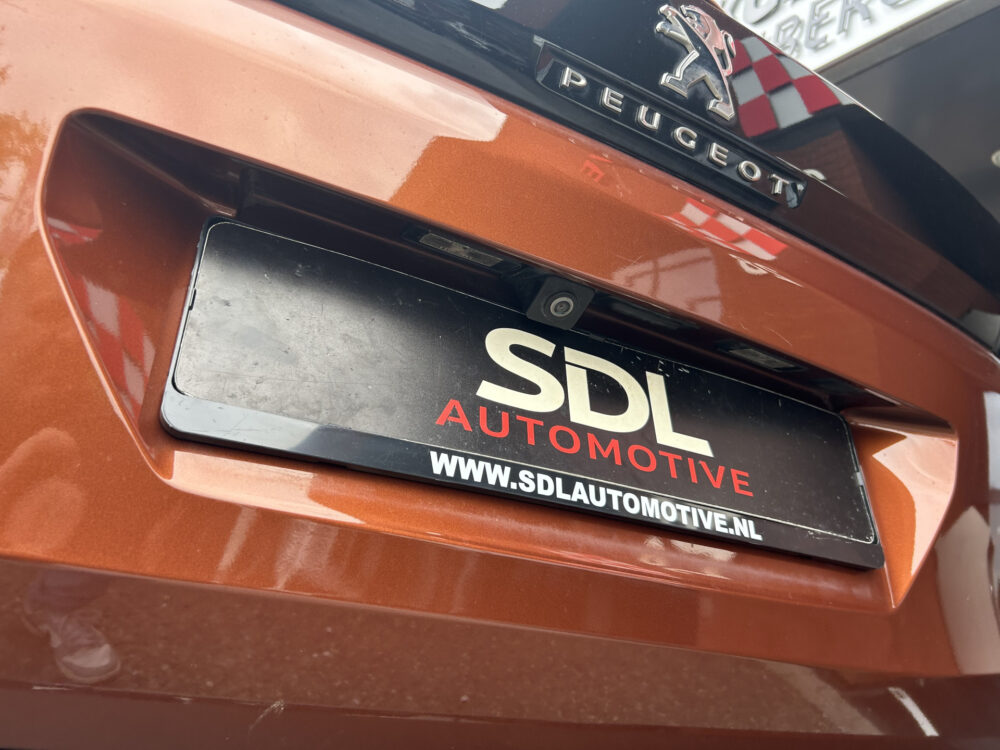 Peugeot 3008 1.2 PureTech Allure // LED // NAVI + CARPLAY // PANO/SCHUIFKANTELDAK // CAMERA // PDC V+A 31