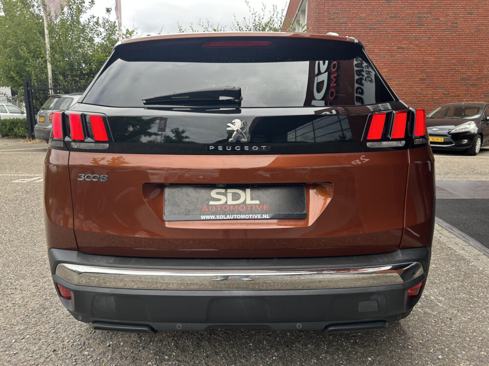 Peugeot 3008 1.2 PureTech Allure // LED // NAVI + CARPLAY // PANO/SCHUIFKANTELDAK // CAMERA // PDC V+A 5
