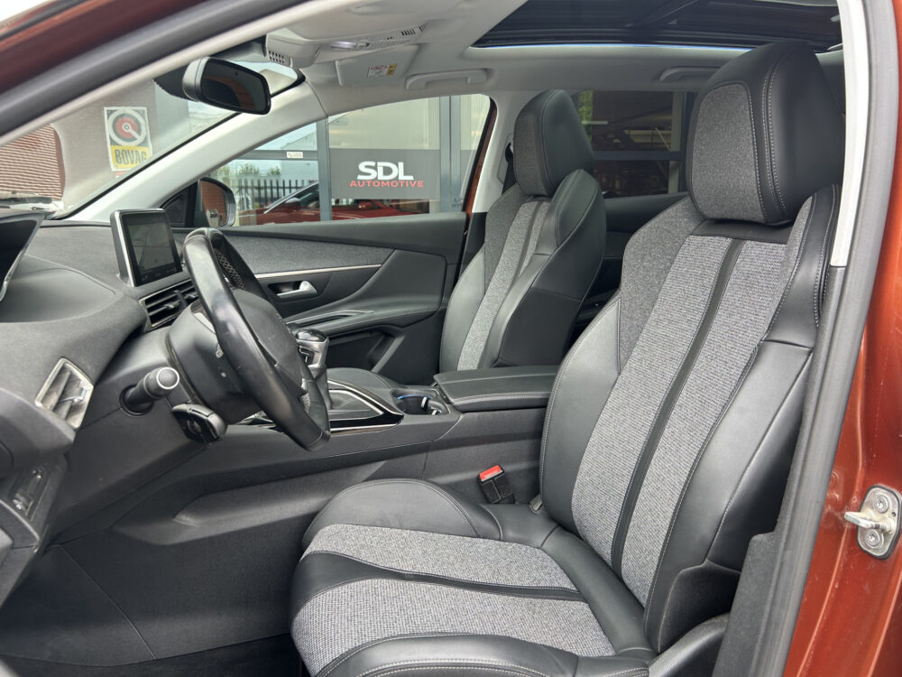 Peugeot 3008 1.2 PureTech Allure // LED // NAVI + CARPLAY // PANO/SCHUIFKANTELDAK // CAMERA // PDC V+A 8