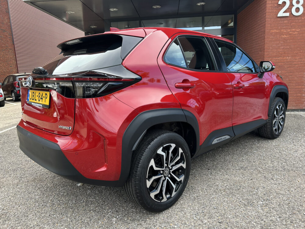 Toyota Yaris Cross 1.5 Hybrid First Edition // FULL LED // KEYLESS // DODEHOEK // ADAPT. CRUISE // CAMERA // STUUR+STOELVERWARMING // 2