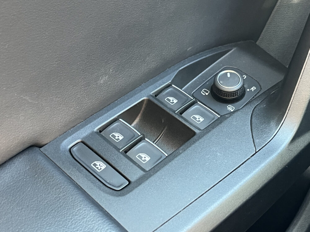 SEAT Leon 1.4 TSI eHybrid PHEV FR // ADAPTIVE CRUISE // CAMERA // CLIMA // NAVI // APPLE CARPLAY - ANDROID AUTO // 18