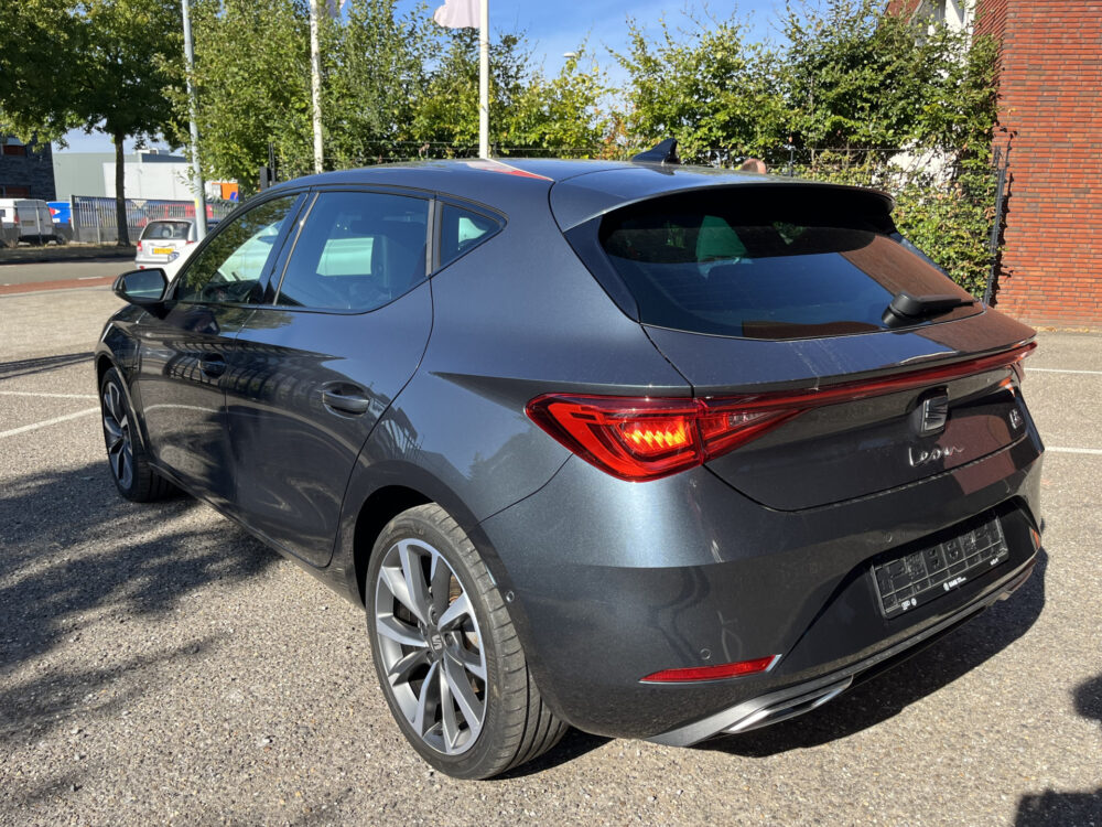 SEAT Leon 1.4 TSI eHybrid PHEV FR // ADAPTIVE CRUISE // CAMERA // CLIMA // NAVI // APPLE CARPLAY - ANDROID AUTO // 2