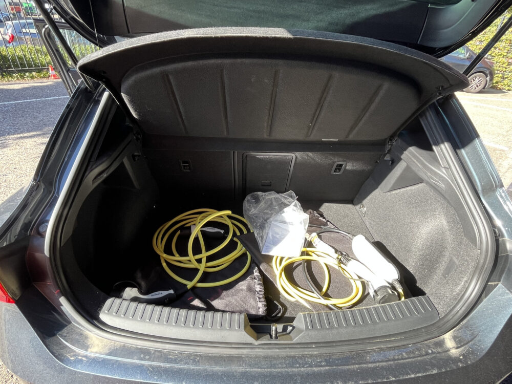 SEAT Leon 1.4 TSI eHybrid PHEV FR // ADAPTIVE CRUISE // CAMERA // CLIMA // NAVI // APPLE CARPLAY - ANDROID AUTO // 24