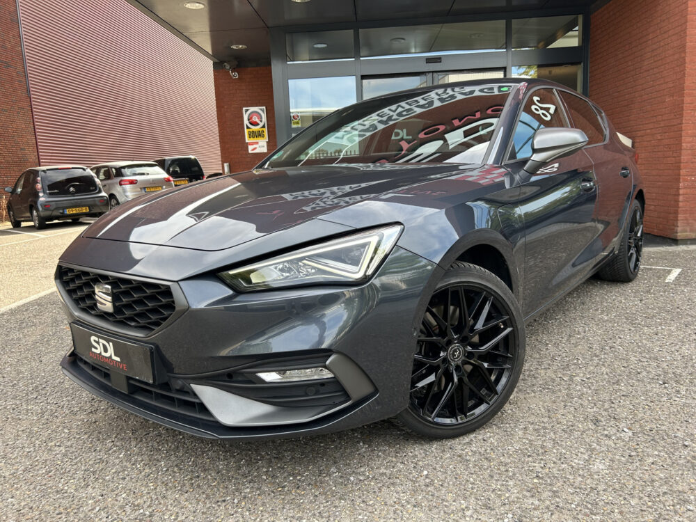 SEAT Leon 1.4 TSI eHybrid PHEV FR // FULL LED // NAVI + CARPLAY // CLIMA // CAMERA // PDC V+A 1