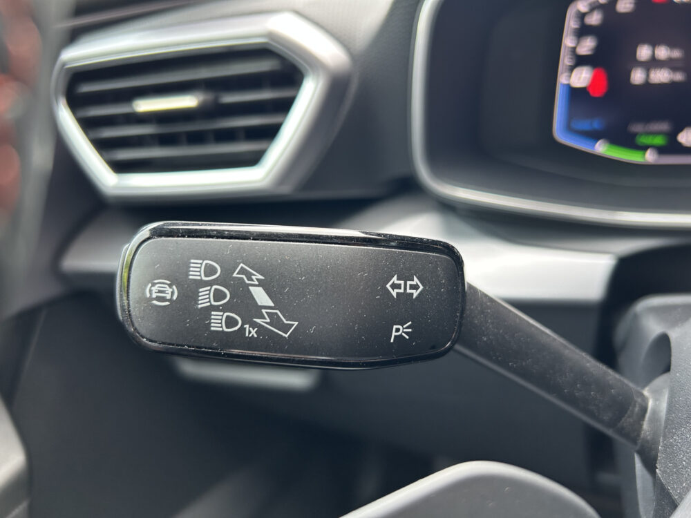 SEAT Leon 1.4 TSI eHybrid PHEV FR // FULL LED // NAVI + CARPLAY // CLIMA // CAMERA // PDC V+A 11