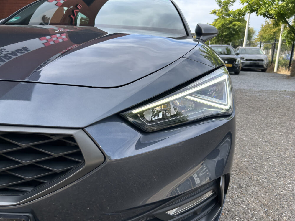 SEAT Leon 1.4 TSI eHybrid PHEV FR // FULL LED // NAVI + CARPLAY // CLIMA // CAMERA // PDC V+A 21