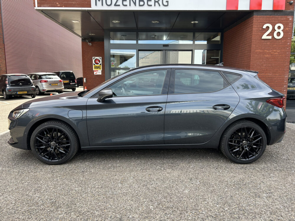 SEAT Leon 1.4 TSI eHybrid PHEV FR // FULL LED // NAVI + CARPLAY // CLIMA // CAMERA // PDC V+A 3
