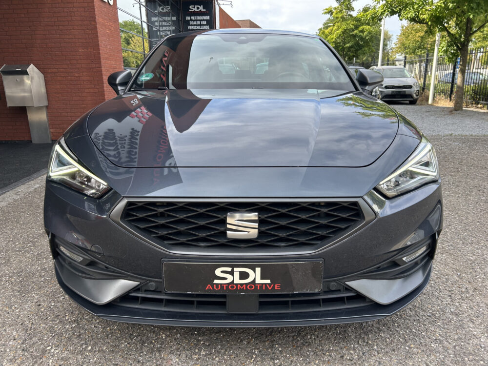 SEAT Leon 1.4 TSI eHybrid PHEV FR // FULL LED // NAVI + CARPLAY // CLIMA // CAMERA // PDC V+A 4