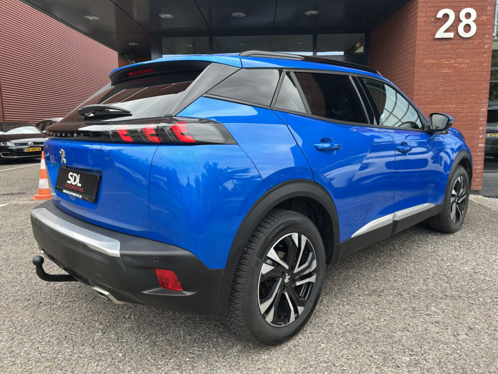Peugeot 2008 1.2 PureTech Allure // LED // PANO/SCHUIFKANTELDAK // CLIMA // CAMERA // NAVI + CARPLAY // PDC V+A 2