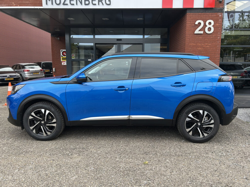 Peugeot 2008 1.2 PureTech Allure // LED // PANO/SCHUIFKANTELDAK // CLIMA // CAMERA // NAVI + CARPLAY // PDC V+A 3