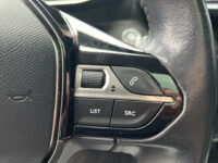 Peugeot 2008 1.2 PureTech Allure // LED // PANO/SCHUIFKANTELDAK // CLIMA // CAMERA // NAVI + CARPLAY // PDC V+A 45