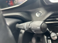 Peugeot 2008 1.2 PureTech Allure // LED // PANO/SCHUIFKANTELDAK // CLIMA // CAMERA // NAVI + CARPLAY // PDC V+A 48