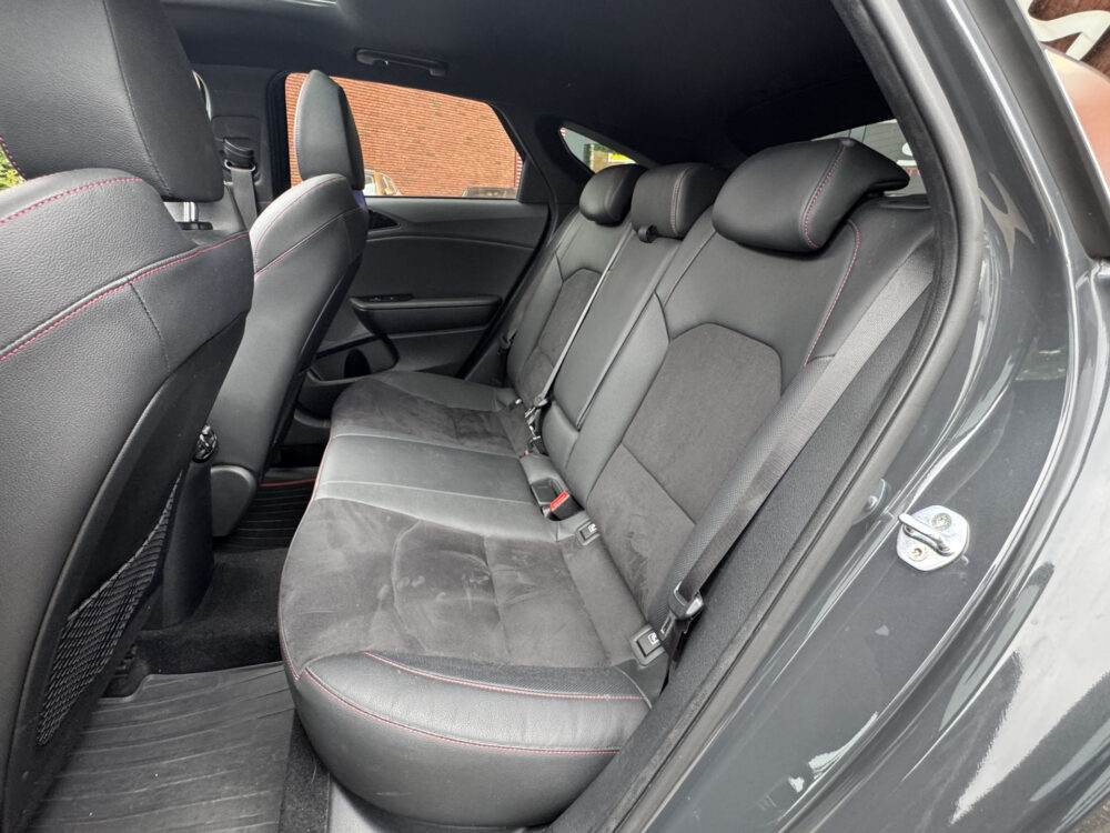 Kia ProCeed 1.6 T-GDI GT 204PK!! // NAVI // SCHUIF-KANTEL DAK // CAMERA // CLIMA // JBL AUDIO // MEMRORY SEATS // 12