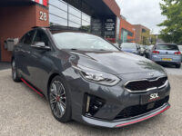 Kia ProCeed 1.6 T-GDI GT 204PK!! // NAVI // SCHUIF-KANTEL DAK // CAMERA // CLIMA // JBL AUDIO // MEMRORY SEATS // 38