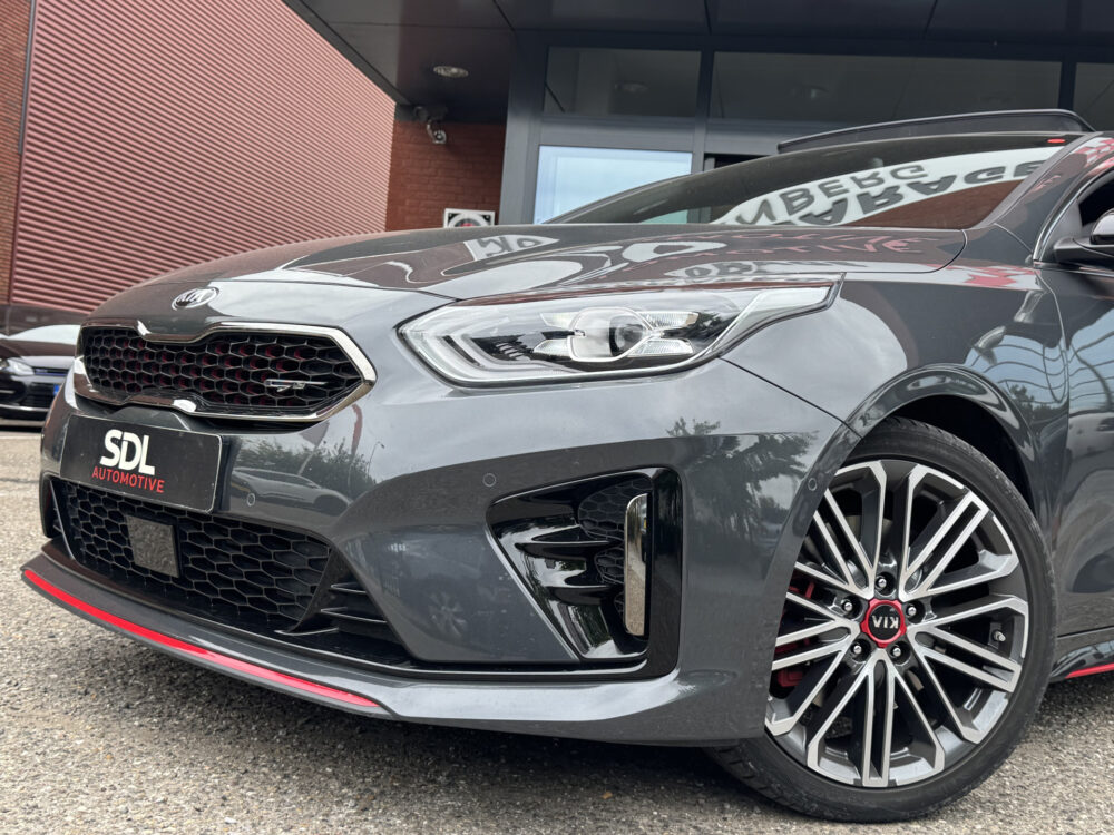 Kia ProCeed 1.6 T-GDI GT 204PK!! // NAVI // SCHUIF-KANTEL DAK // CAMERA // CLIMA // JBL AUDIO // MEMRORY SEATS // 5