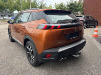 Peugeot 2008 1.2 PureTech Allure // PANO/SCHUIFKANTELDAK // CLIMA // CAMERA // NAVI + CARPLAY // PDC V+A 35