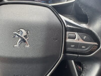 Peugeot 2008 1.2 PureTech Allure // PANO/SCHUIFKANTELDAK // CLIMA // CAMERA // NAVI + CARPLAY // PDC V+A 44