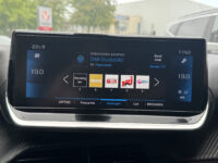 Peugeot 2008 1.2 PureTech Allure // PANO/SCHUIFKANTELDAK // CLIMA // CAMERA // NAVI + CARPLAY // PDC V+A 47