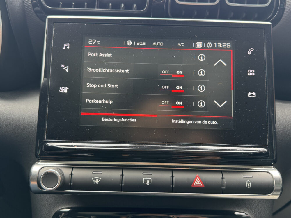 Citroën C3 Aircross 1.2 PureTech S&S Shine 5500KM!!! // PANO/SCHUIFKANTELDAK // CLIMA // CAMERA // NAVI + CARPLAY // 19