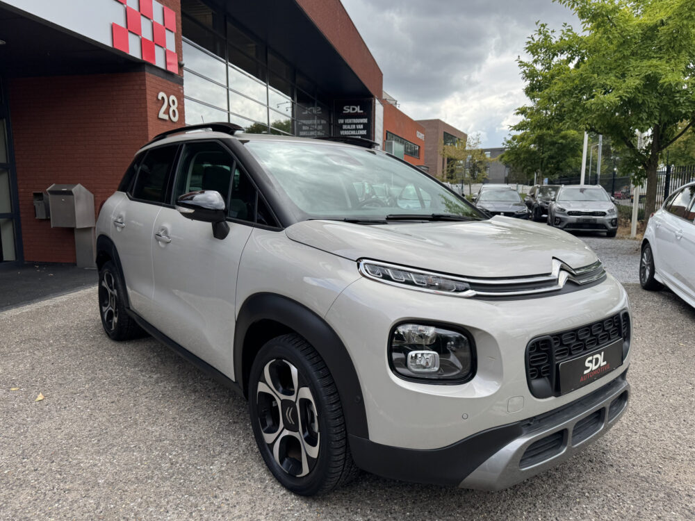 Citroën C3 Aircross 1.2 PureTech S&S Shine 5500KM!!! // PANO/SCHUIFKANTELDAK // CLIMA // CAMERA // NAVI + CARPLAY // 2