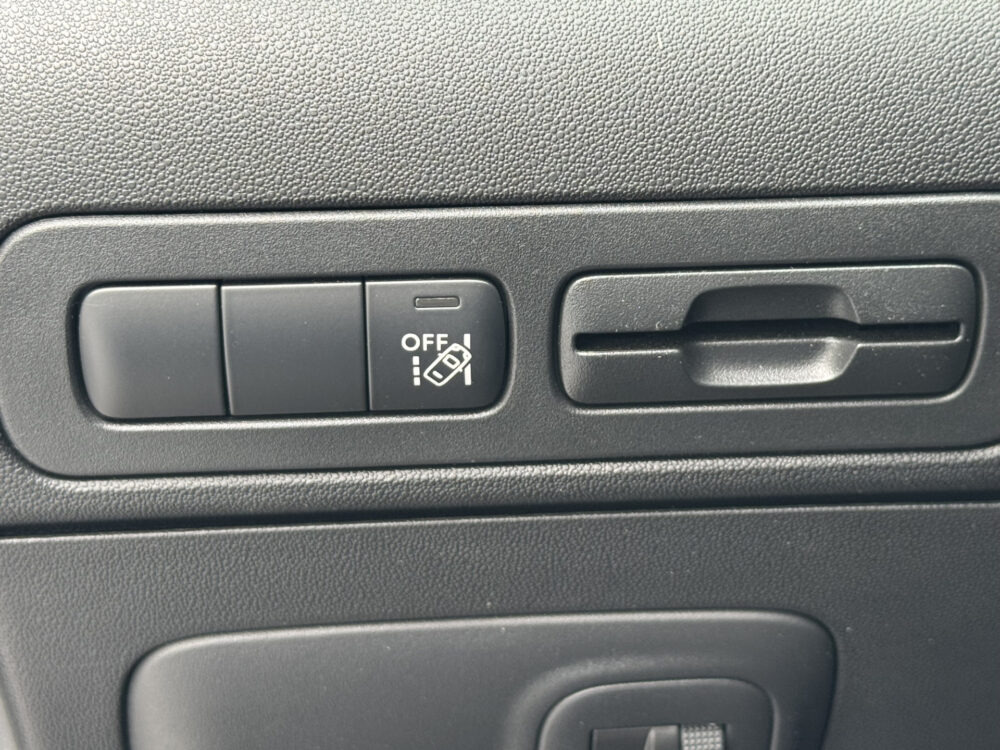 Citroën C3 Aircross 1.2 PureTech S&S Shine 5500KM!!! // PANO/SCHUIFKANTELDAK // CLIMA // CAMERA // NAVI + CARPLAY // 26