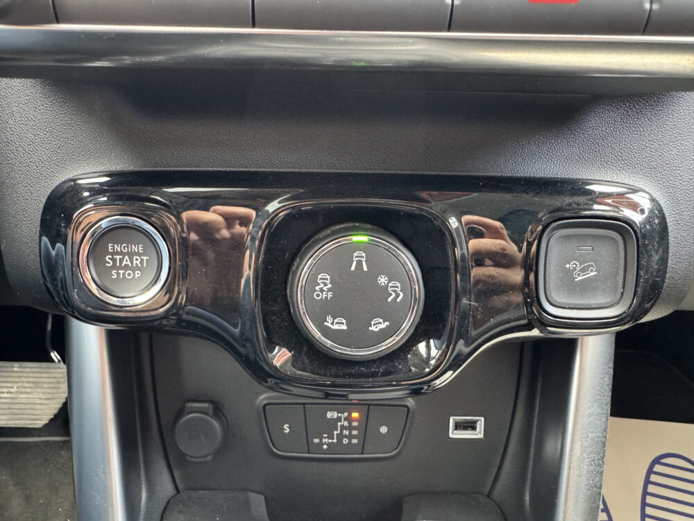 Citroën C3 Aircross 1.2 PureTech S&S Shine 5500KM!!! // PANO/SCHUIFKANTELDAK // CLIMA // CAMERA // NAVI + CARPLAY // 29