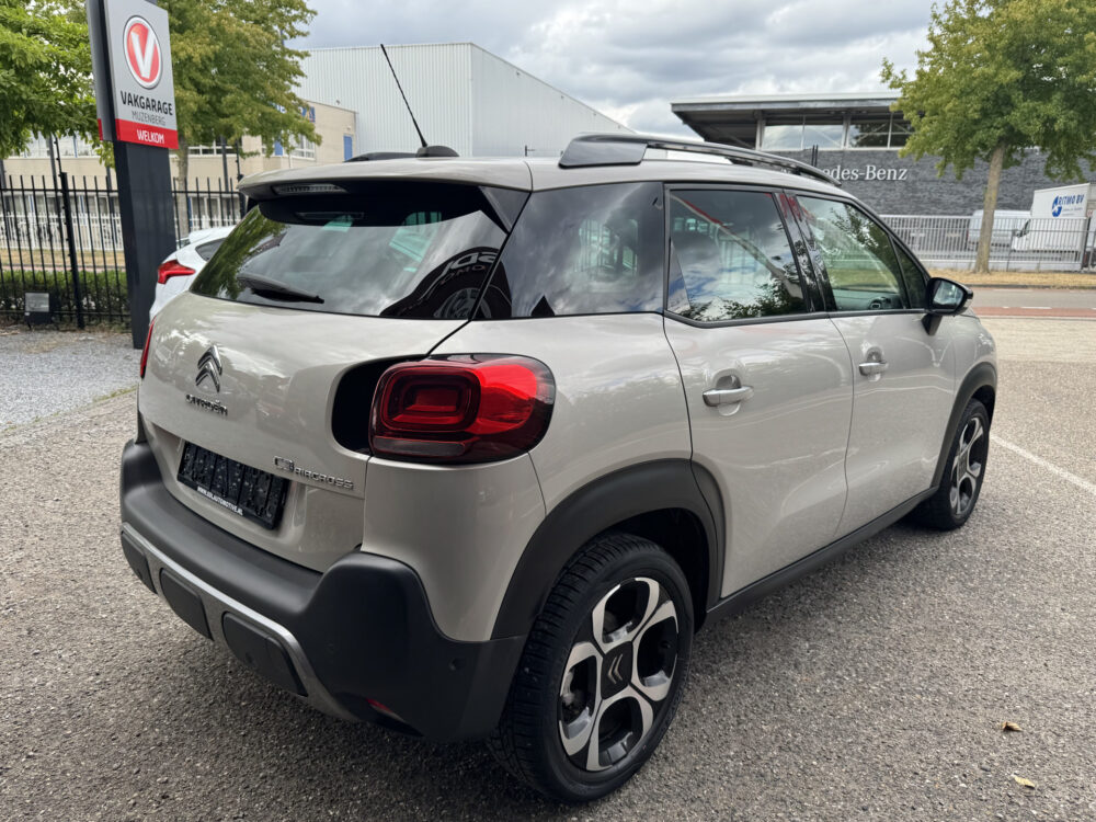 Citroën C3 Aircross 1.2 PureTech S&S Shine 5500KM!!! // PANO/SCHUIFKANTELDAK // CLIMA // CAMERA // NAVI + CARPLAY // 3