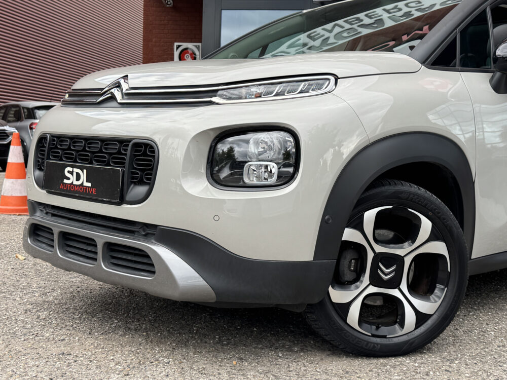Citroën C3 Aircross 1.2 PureTech S&S Shine 5500KM!!! // PANO/SCHUIFKANTELDAK // CLIMA // CAMERA // NAVI + CARPLAY // 5