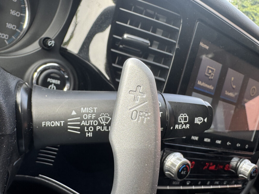 Mitsubishi Outlander 2.4 PHEV Intense // APPLE CARPLAY - ANDROID AUTO // CAMERA // CLIMA // CRUISE // TREKHAAK // 20
