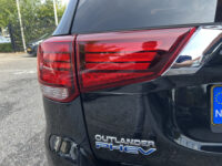Mitsubishi Outlander 2.4 PHEV Intense // APPLE CARPLAY - ANDROID AUTO // CAMERA // CLIMA // CRUISE // TREKHAAK // 64