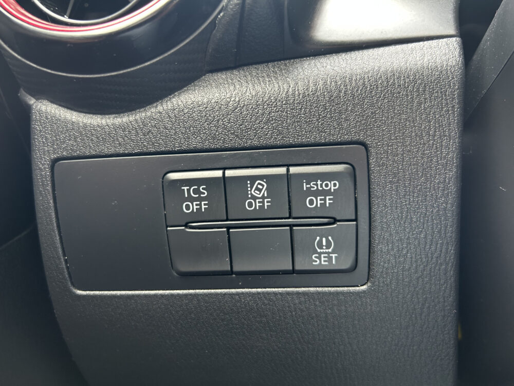 Mazda CX-3 2.0 SkyActiv-G 120 GT-M // FULL LED // NAVI // CAMERA // CLIMA // PDC // HUD // BOSE AUDIO 19
