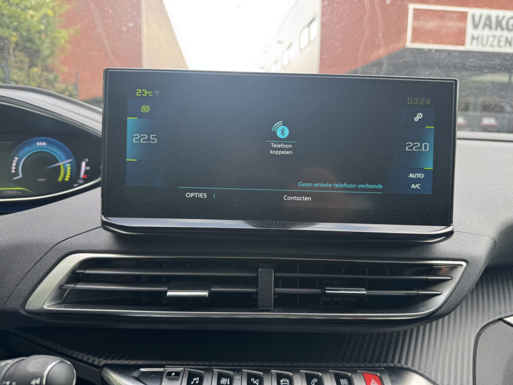 Peugeot 3008 1.6 HYbrid 225 Allure // NAVI // CLIMA // CRUISE // STOELVERWARMING // DAB RADIO // 18
